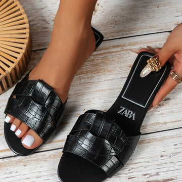 Saashi Women's Elegant Flat Sandals, Open Toe Beach Slippers for Casual Wear
