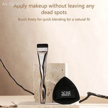 Saashi Lightweight Thin One-Word Foundation Brush Flat Face Contour Makeup Applicator Creamy.