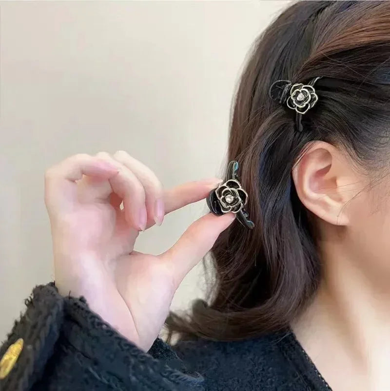 Saashi Women's Lovely Simple Retro Small Flower Vintage Hair Claw Clips Accessories.