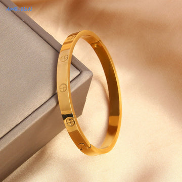 Saashi Stainless Steel Cross Bangle