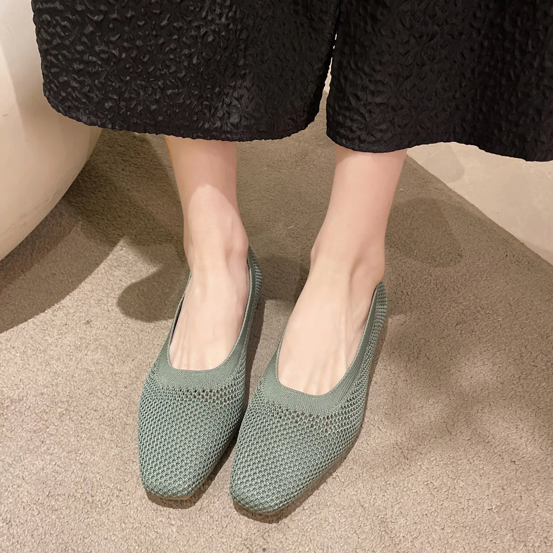 Saashi Women's Breathable Mesh Fashion Square Toe Slip-on Loafers Daily Walking Shoes.