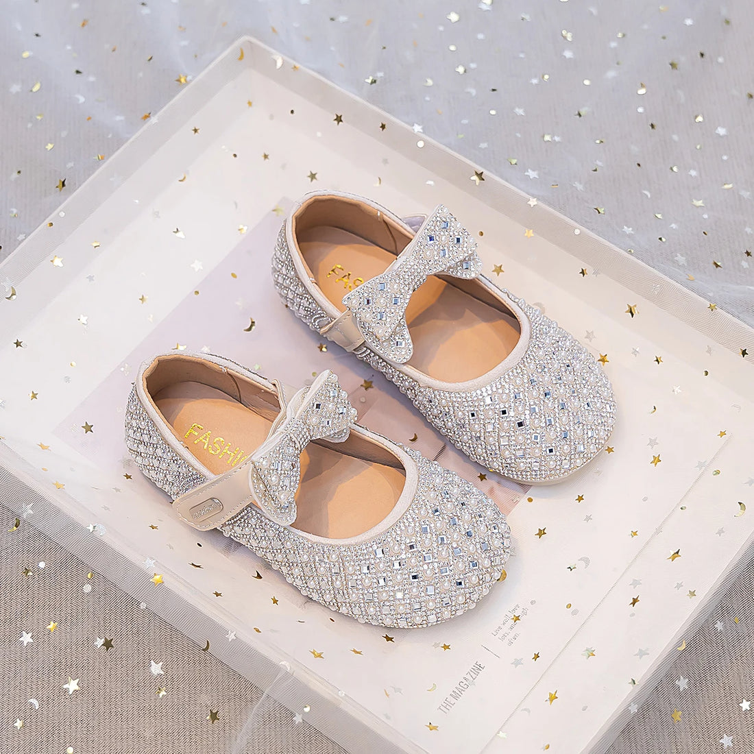 Saashi Girls Sequin Bow PU Leather Flats – Silver & White Anti-Slip Casual Shoes