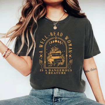 Saashi Well Read Woman Dangerous Creature Vintage Graphic T Shirt Bookish Tee Gift for Book Lovers