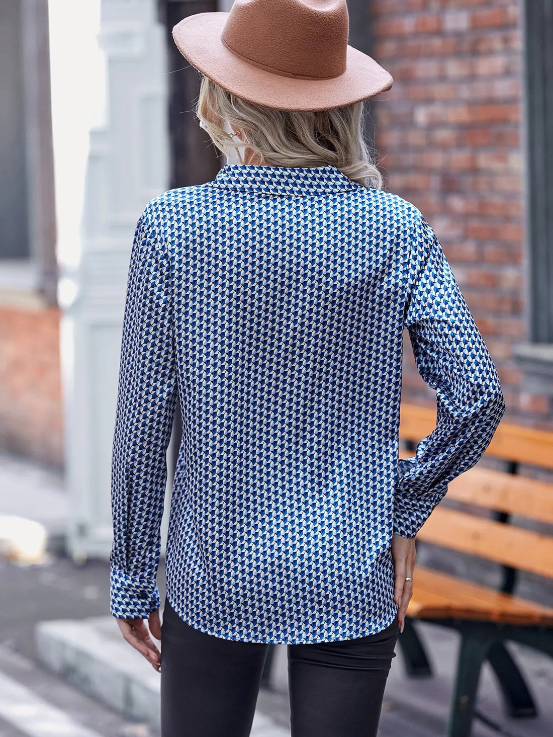 Saashi Women's Blue White Houndstooth Print Satin Long Sleeve Business Casual Blouse.
