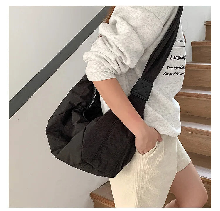 Saashi Women's Nylon Large Capacity Versatile Casual Wide Strap Breathable Soft Bag.
