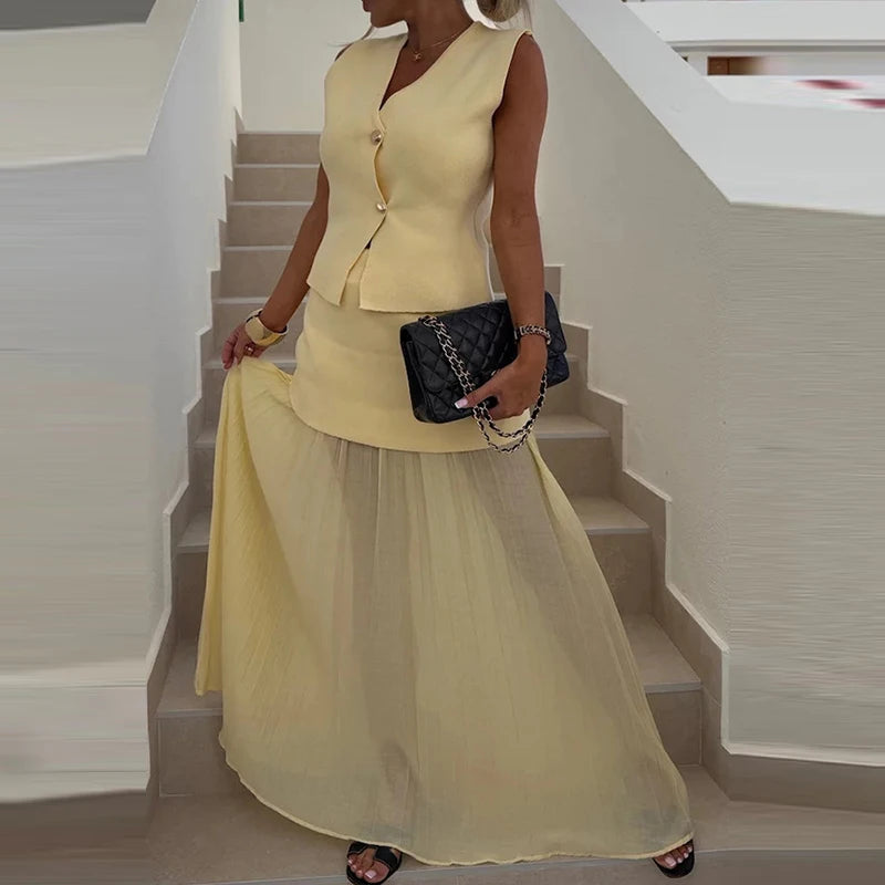 Saashi Elegant Patchwork Knitted Two-Piece Set with Buttoned V-Neck Vest and Long Skirt