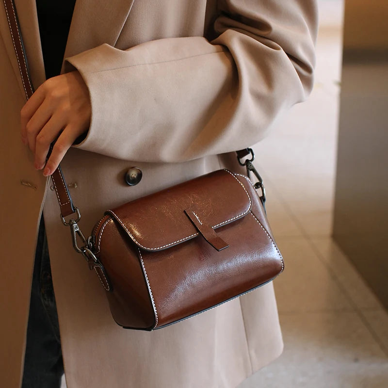 Saashi Women's Oil Wax Genuine Leather Crossbody Autumn Winter Soft Cowhide Bag.