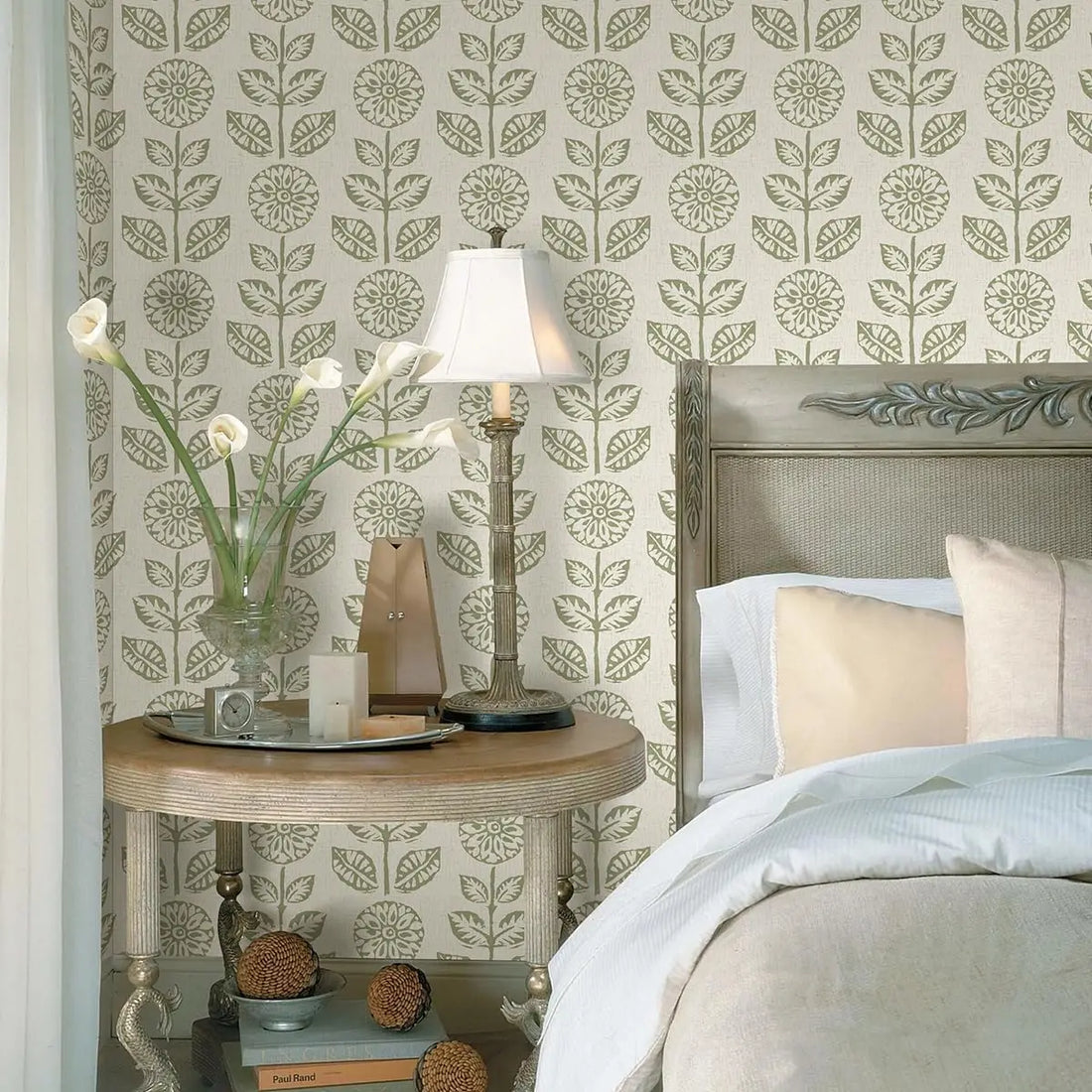 Saashi Vintage Tulip Floral Wallpaper (Beige, Peel & Stick)