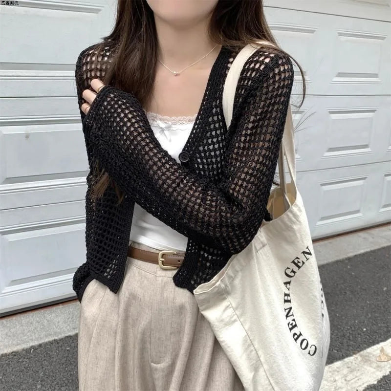 Saashi Women's Crochet Hollow Out Beach Cover-Up Lightweight Cropped Boho Outerwear.