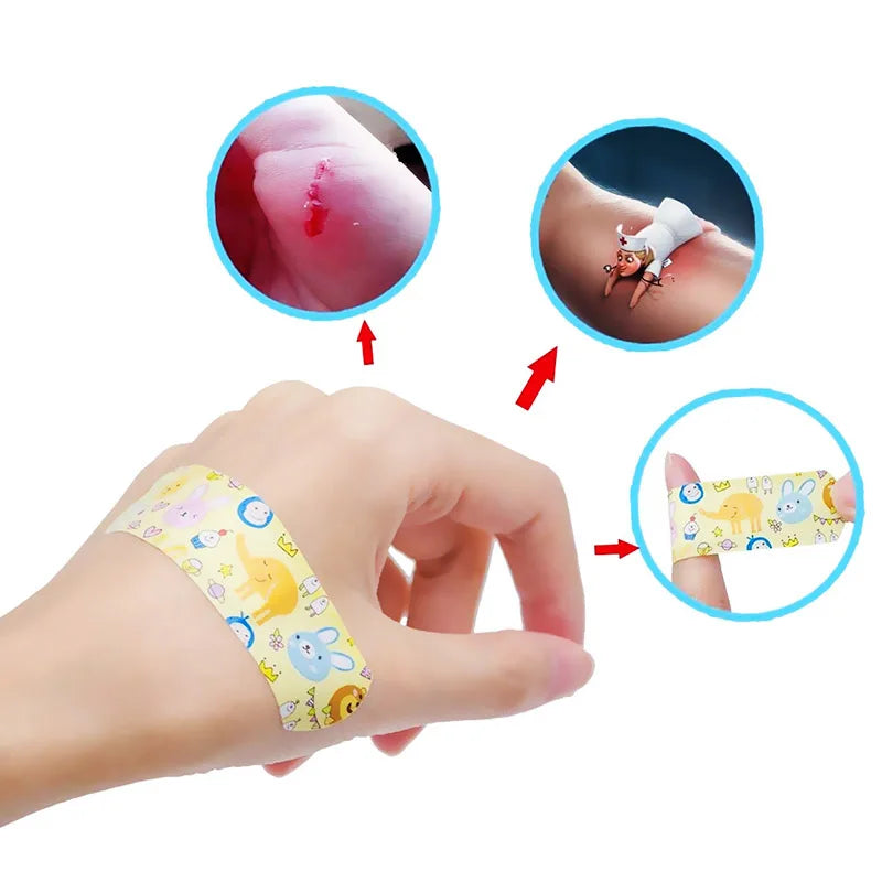 Saashi 100Pcs Waterproof Cartoon Band-Aids