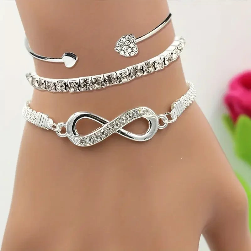 Saashi Crystal Heart Bracelet Set