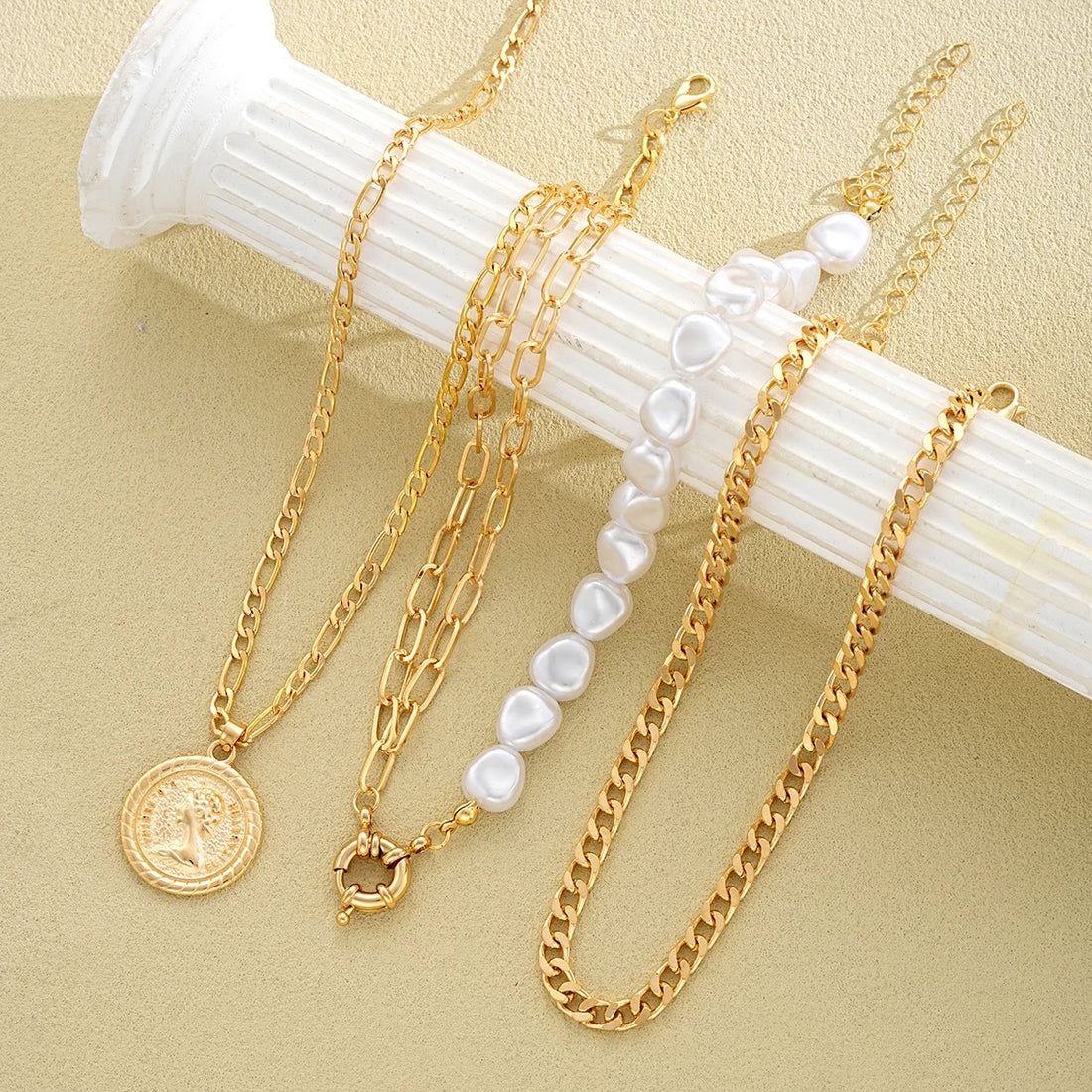 Saashi Vintage Coin Pendant Set
