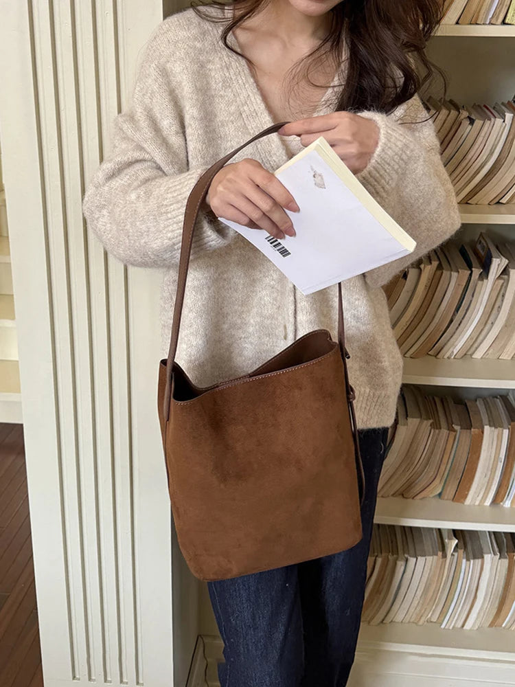 Saashi Retro Suedette Crossbody Bag Large Capacity Shoulder Bag for Womens Daily Commuter Use