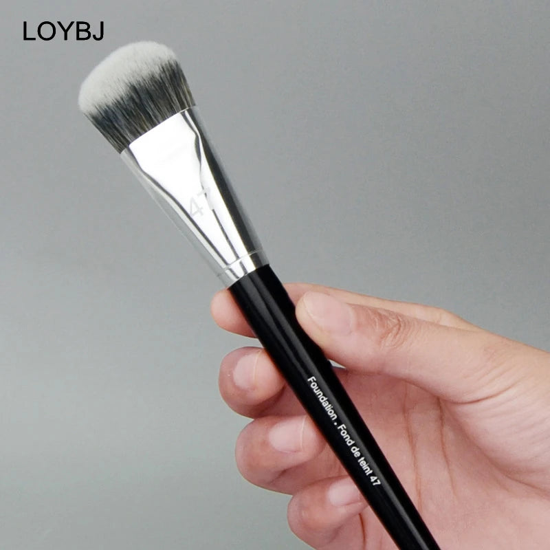 Saashi LOYBJ Professional Foundation Brush 47 Broom Head Liquid Shadow Concealer Women.