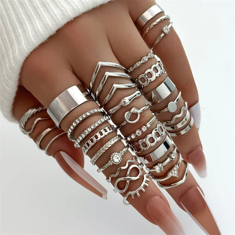 Saashi Vintage Geometric Ring Set