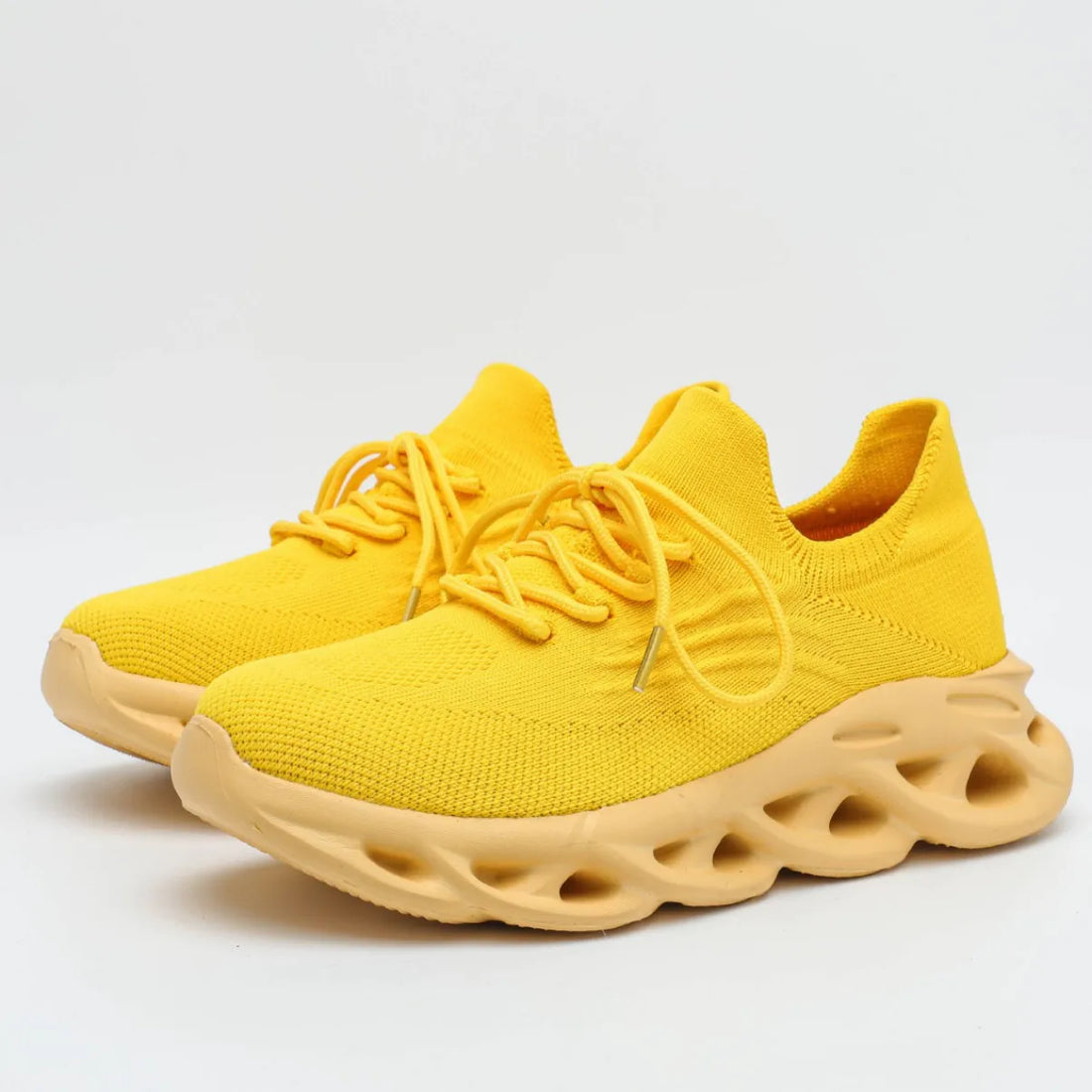 Saashi Chunky Knit Running Sneakers