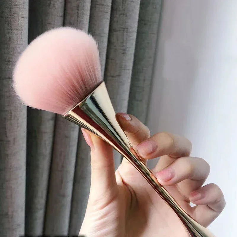 Saashi Cosmetic Loose Powder Brush Highlighting Blush Soft Hair Makeup Fixing Beauty.
